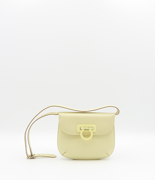 ��󰡸� �̴� �����