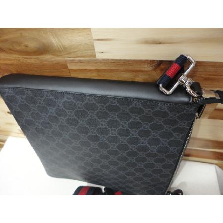 Gucci(����) 474137 GG�ΰ� PVC ���� ���� Ʈ���� ������ �޽��� ũ�ν��� �̹���4 - ���̺��� �߰���ǰ