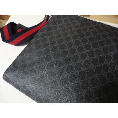 Gucci(����) 474137 GG�ΰ� PVC ���� ���� Ʈ���� ������ �޽��� ũ�ν��� �̹���3 - ���̺��� �߰���ǰ