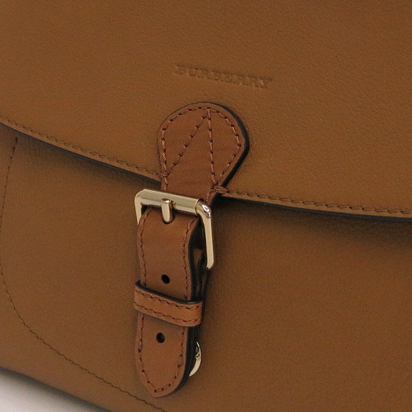 Burberry(������) 3992188 �Ͽ콺 üũ ���� ���� Ʈ���� ��Ʈ�� + ��� ��Ʈ�� [���빮��] �̹���4 - ���̺��� �߰���ǰ