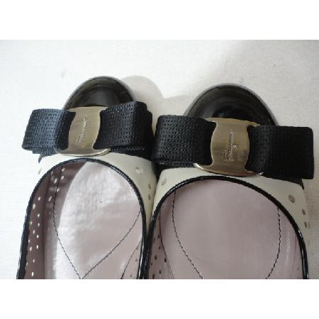 Ferragamo(��󰡸�) VARINA ȭ��Ʈ ��Ī ���� ���� �ٶ� ��� �÷� ����[û�ֱ�õ������] �̹���5 - ���̺��� �߰���ǰ