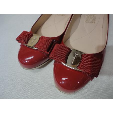 Ferragamo(��󰡸�) VARINA ���̴�Ʈ ���� �ٶ� ��� �÷� ���� �̹���2 - ���̺��� �߰���ǰ