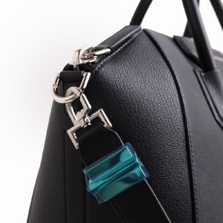 GIVENCHY(�����) ��Ƽ���� �̵� ���� B05115012 ��Ʈ�� �� ����� [����ż�����] �̹���3 - ���̺��� �߰���ǰ