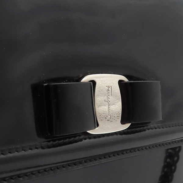 Ferragamo(��󰡸�) 21 G209 ���� ���̴�Ʈ �ٶ���� ���� ü�� ũ�ν��� [�����] �̹���4 - ���̺��� �߰���ǰ