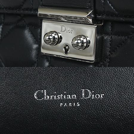 Dior(ũ����î���) S0257PGAI �̽���� ���� ����Ų ü�� ũ�ν���[���ַԵ���] �̹���4 - ���̺��� �߰���ǰ