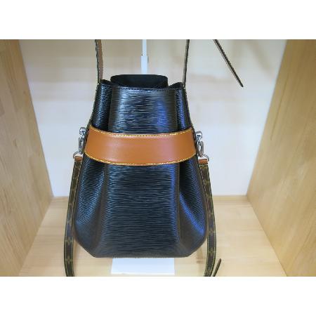 Louis Vuitton(���̺���)M52804 ����Ʈ����Ʈ ��Ŷ ����2Way �̹���2 - ���̺��� �߰���ǰ