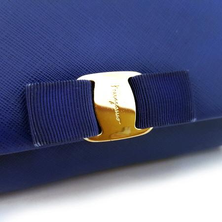 Ferragamo(��󰡸�) 22 B558 ���� ���ǾƳ� ���� ������� ���� �̴� ���� ü�� ũ�ν��� [����2] �̹���3 - ���̺��� �߰���ǰ