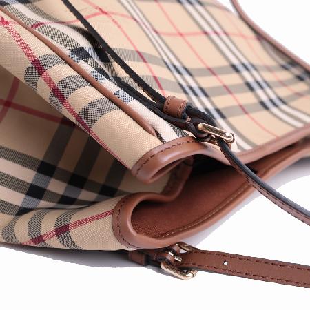Burberry(������) ȣ���丮üũ ĵ�� ���� ����� 4028897 [����ż�����] �̹���4 - ���̺��� �߰���ǰ