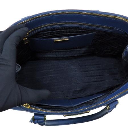 Prada(�����) 1BA274 ���� ���ǾƳ� SAFFIANO ���� �ΰ� ��Ʈ�� + �����Ʈ�� [������û��] �̹���5 - ���̺��� �߰���ǰ