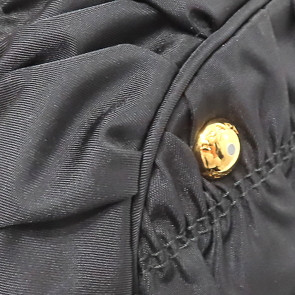 Prada(�����) B1789L TESSUTO GAUFRE NERO ���� �к긯 ������ ����ΰ� ��Ʈ�� + ��� ��Ʈ�� 2WAY [�λ꼭��Ե���] �̹���7 - ���̺��� �߰���ǰ