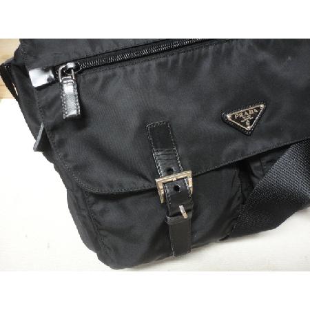 Prada(�����) BT1738 VELA NERO ���� �к긯 ����ΰ� �� ���� �޽��� ũ�ν���[û�ֱ�õ������] �̹���3 - ���̺��� �߰���ǰ