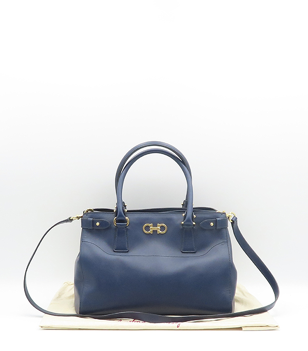 ��󰡸� ��ġ�� ���ǾƳ� ��Ʈ�� 