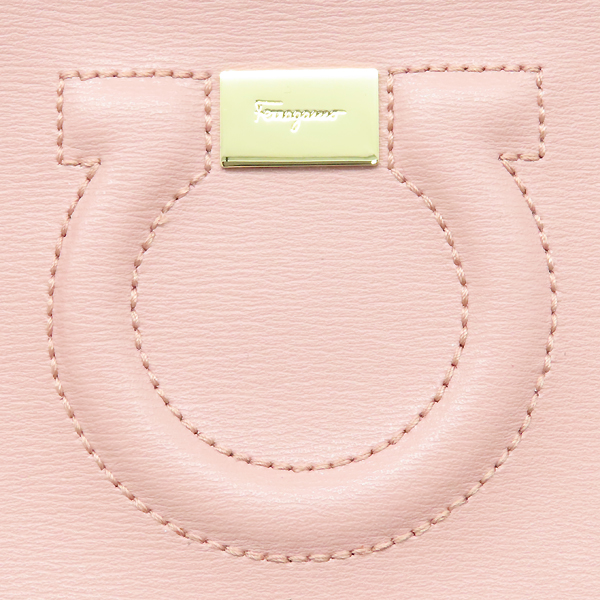 Ferragamo(��󰡸�) 21 H006 ��ũ�÷� ���� ��ġ�� ��Ƽ �̴� ũ�ν��� [�����] �̹���4 - ���̺��� �߰���ǰ