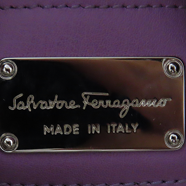 Ferragamo(��󰡸�) 21 E605 ������ �÷� ī�� ���� �븮Ÿ(NOLITA) ��Ʈ�� [��������] �̹���6 - ���̺��� �߰���ǰ