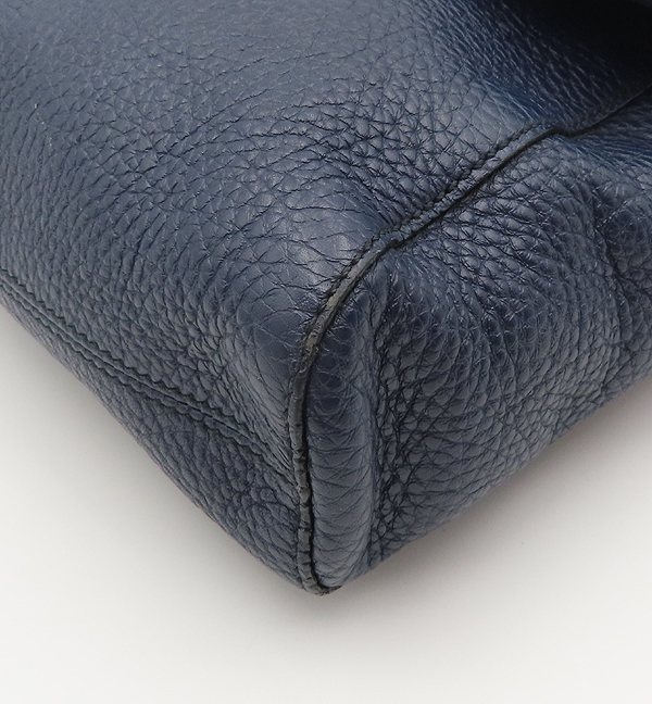 Ferragamo(��󰡸�) 21 D647 ���̺� ���� ���� ��ġ�� ��� ����� [�д�������] �̹���4 - ���̺��� �߰���ǰ