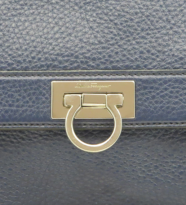 Ferragamo(��󰡸�) 21 D647 ���̺� ���� ���� ��ġ�� ��� ����� [�д�������] �̹���5 - ���̺��� �߰���ǰ