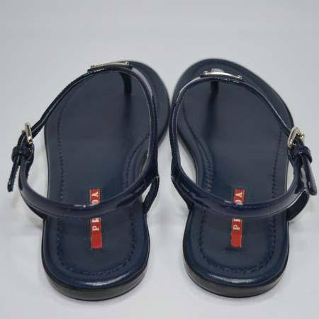 Prada(�����)���̺� �÷� �ﰢ�ΰ� ���� �̹���3 - ���̺��� �߰���ǰ