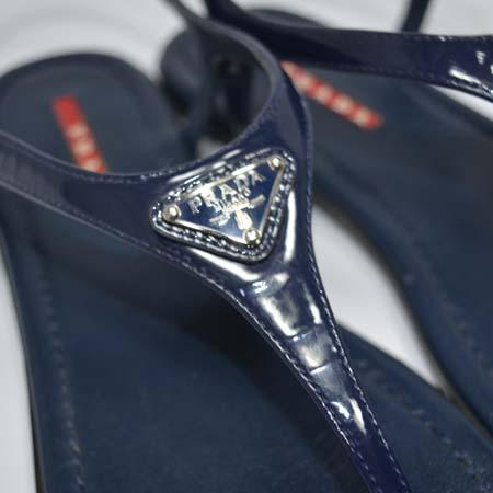 Prada(�����)���̺� �÷� �ﰢ�ΰ� ���� �̹���4 - ���̺��� �߰���ǰ