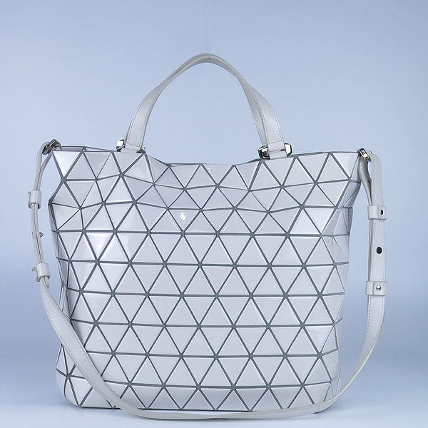 ISSEY MIYAKE (�̼��̹̾���) ȭ��Ʈ �÷� ���� ���� BAOBAO �ٿ��ٿ� ��Ʈ�� + �����Ʈ�� 2WAY [��������] �̹���2 - ���̺��� �߰���ǰ