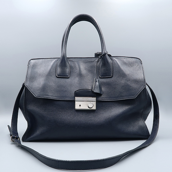 Prada(�����) BN2682 GLACE'CALF ���̺� ���� ���� ��Ʈ�� + �����Ʈ�� 2WAY [����������] �̹���2 - ���̺��� �߰���ǰ