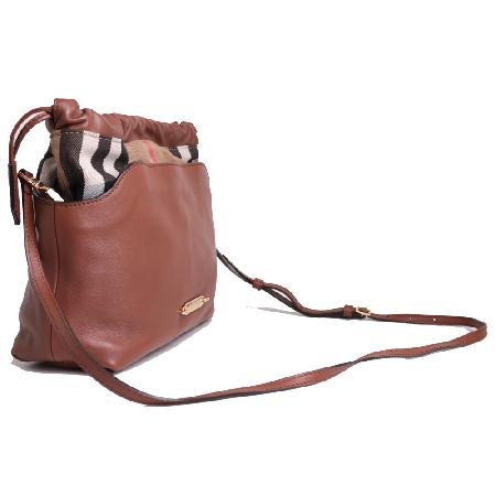 Burberry(������) �Ͽ콺 üũ ��Ʋ ũ���� ũ�ν��� 3921489 [����ż�����] �̹���2 - ���̺��� �߰���ǰ