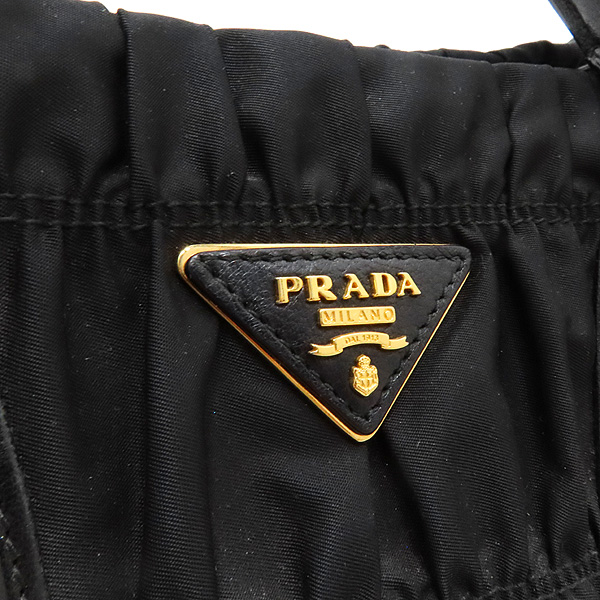 Prada(�����) 1BG868 TESSUTO GAUFRE(�׼��� ������) NERO ���� �к긯 ������ ���� �ﰢ �ΰ� ��Ʈ�� + ��� ��Ʈ�� 2WAY [��õ��] �̹���4 - ���̺��� �߰���ǰ