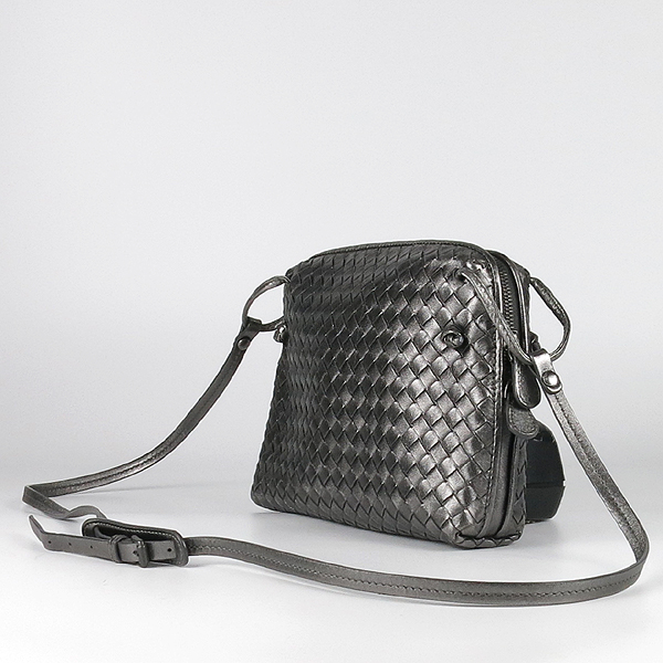 BOTTEGAVENETA(���װ�����Ÿ) 245354 ��Ż�� �ǹ� ��Ʈ��ġ���� ���� ũ�ν��� [��������] �̹���3 - ���̺��� �߰���ǰ