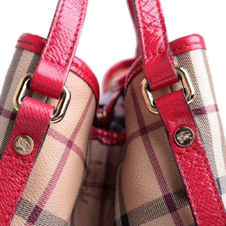 Burberry(������) 3908599 �� Ŭ���� ���̸��� üũ ����� + �����Ŀ�ġ  [����ż�����] �̹���4 - ���̺��� �߰���ǰ