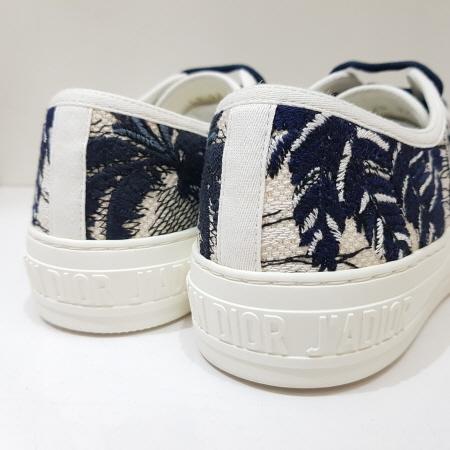 Dior(ũ����î���) KCK211 ��ũ����� �ڼ� ĵ���� ������ ����Ŀ�� �̹���4 - ���̺��� �߰���ǰ