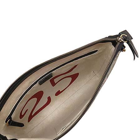 Gucci(����) 473886 �ޱ׸��� �ڼ� GG�ΰ� ������ PVC �޽��� ũ�ν��� �̹���5 - ���̺��� �߰���ǰ