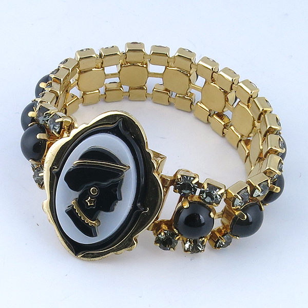 �̿�̿� ī�޿� ũ����Ż ����