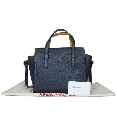 Ferragamo(��󰡸�) 21 F478 ���̺� ���� ���̹� S������ ��Ʈ�� + �����Ʈ�� [���ַԵ���] �̹���3 - ���̺��� �߰���ǰ