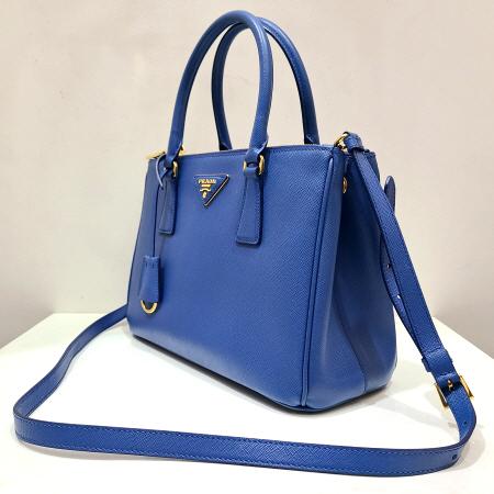 Prada(ÇÁ¶ó´Ù) 1BA863 ºí·ç »çÇǾƳë SAFFIANO AZZURRO ±ÝÀå ·Î°í ½º¸ô Å䯮¹é + ¼ñ´õ½ºÆ®·¦ Prada(ÇÁ¶ó´Ù) 1BA863 ºí·ç »çÇǾƳë SAFFIANO AZZURRO ±ÝÀå ·Î°í ½º¸ô Å䯮¹é + ¼ñ´õ½ºÆ®·¦