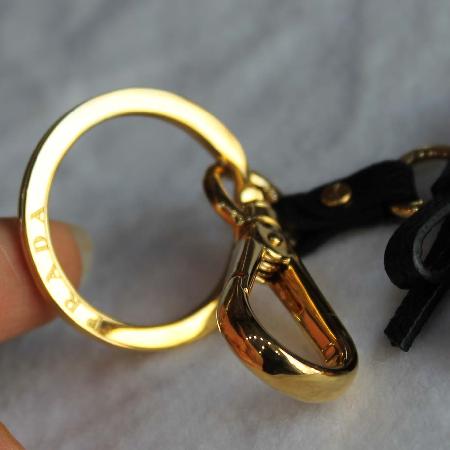 Prada(�����) 1TL126 ���ǾƳ� ��Ʈ Űü�� �̹���5 - ���̺��� �߰���ǰ