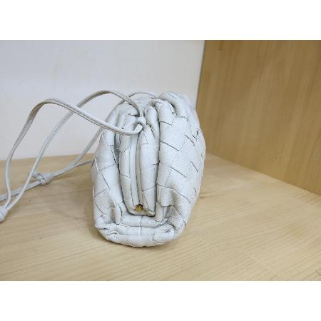 BOTTEGAVENETA  ��Ʈ�� ġ���� �̴� ũ�ν��� �̹���3 - ���̺��� �߰���ǰ