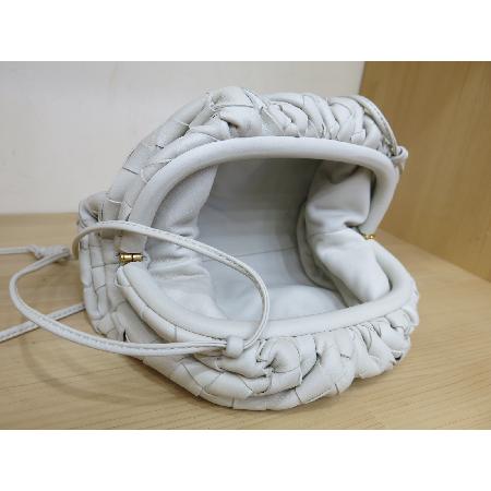 BOTTEGAVENETA  ��Ʈ�� ġ���� �̴� ũ�ν��� �̹���5 - ���̺��� �߰���ǰ