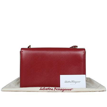 Ferragamo(��󰡸�) 21 E490 ���� �ٶ� ���� ���ǾƳ� ���� ü�� ũ�ν���(���ַԵ���) �̹���3 - ���̺��� �߰���ǰ