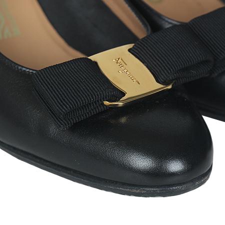 Ferragamo(��󰡸�) ���� �ٶ���� ���� ���� ������ ������ ����(220)[���ֻ���] �̹���2 - ���̺��� �߰���ǰ