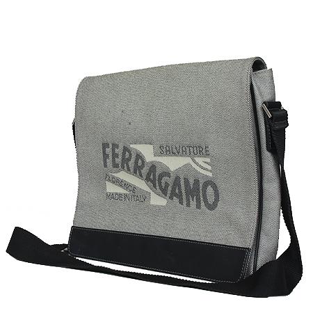 Ferragamo(��󰡸�)  EO-24 7269 �׷��� ��긯 ���� �޽��� ũ�ν��� [���ַԵ���] �̹���2 - ���̺��� �߰���ǰ