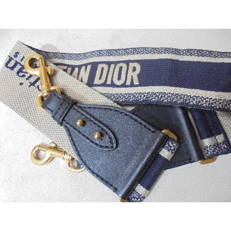 Dior(ũ����î���) ���̺� �ֽŻ� ��� �ڼ� �ΰ� ��Ʈ�� [û�ֱ�õ������] �̹���3 - ���̺��� �߰���ǰ