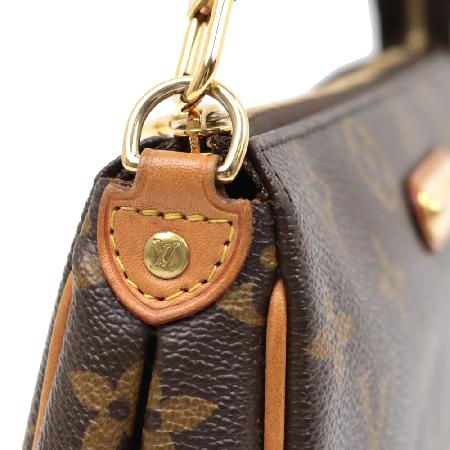 Louis Vuitton(���̺���) M95567 ���׷� ĵ���� ����Ŭ��ġ ����� �� ũ�ν��� [����ż�����] �̹���4 - ���̺��� �߰���ǰ