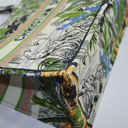 Dior(ũ����î���) M1285ZRBQ �ڼ� �� ��Ʈ ���� �� �̹���4 - ���̺��� �߰���ǰ