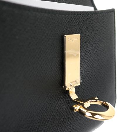 Ferragamo(��󰡸�) 22 C877 ��ġ�� ���� Ŭ���� ������ ������ [����ż�����] �̹���4 - ���̺��� �߰���ǰ