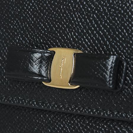 Ferragamo(��󰡸�) 22D 155 ���� �ٶ󺸿� ���ǾƳ� ī������ [���ַԵ���] �̹���3 - ���̺��� �߰���ǰ