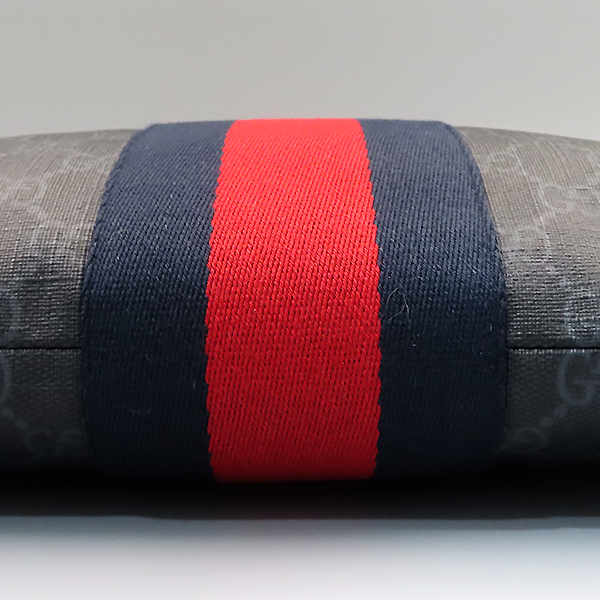 Gucci(����) 474139 ��� ��Ƽġ GG�ΰ� PVC ���� Ʈ���� Ŭ��ġ�� ũ�ν��� [�λ꼭��Ե���] �̹���4 - ���̺��� �߰���ǰ