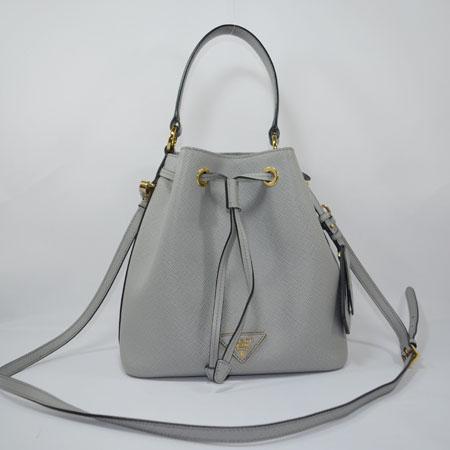 Prada(�����) 1BE032 �׷��� ���ǾƳ� ���� ���� �ﰢ �ΰ���� ��Ŷ ��Ʈ�� �̹���2 - ���̺��� �߰���ǰ