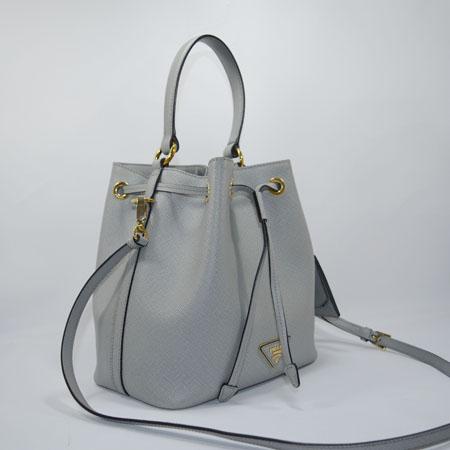 Prada(�����) 1BE032 �׷��� ���ǾƳ� ���� ���� �ﰢ �ΰ���� ��Ŷ ��Ʈ�� �̹���3 - ���̺��� �߰���ǰ
