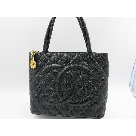 Chanel() ĳ  