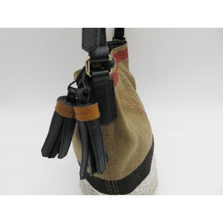 Burberry(������) ������ ũ�ν��� �̹���3 - ���̺��� �߰���ǰ