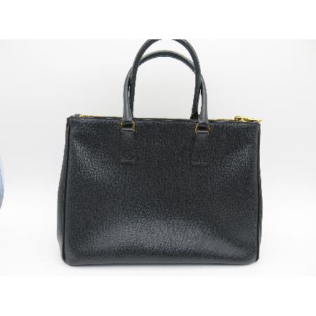 Prada(�����)���� ���ǾƳ� ���� ��Ʈ�� �̹���2 - ���̺��� �߰���ǰ